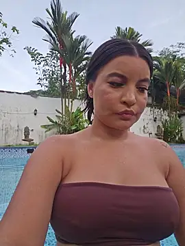 Pretty_Julieta webcam