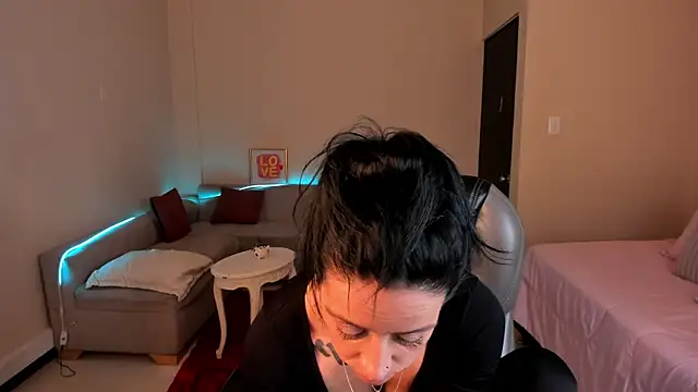 Kristen_Garner webcam