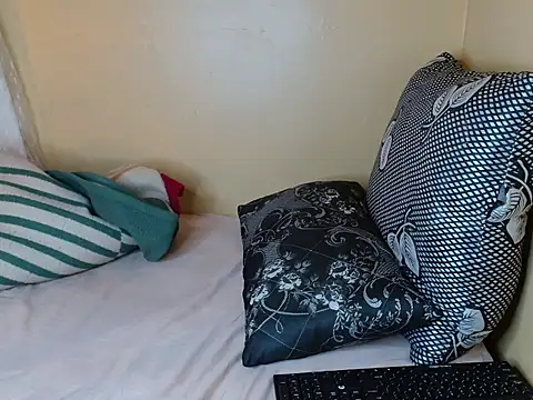 Honey_Glow_ webcam