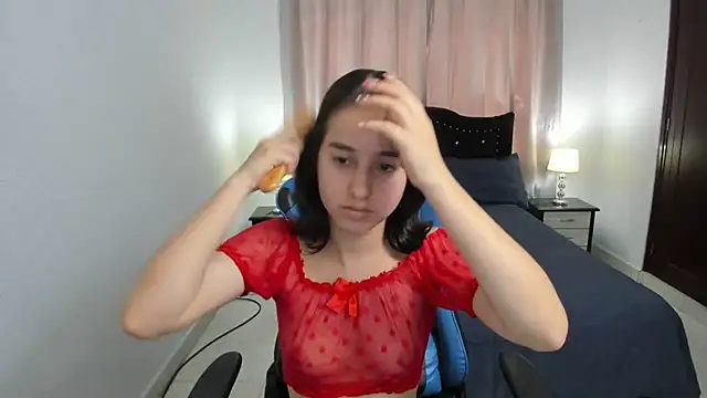 Antonella_heinz live cam on StripChat