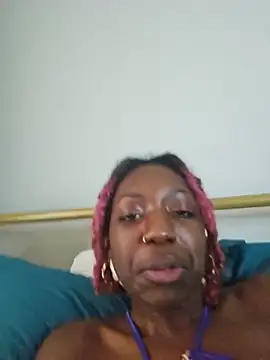 oliviaprettypussy Live Web Cam Show