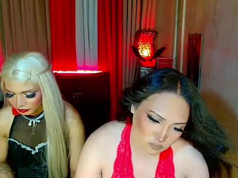 Phenomenal_Shemale webcam