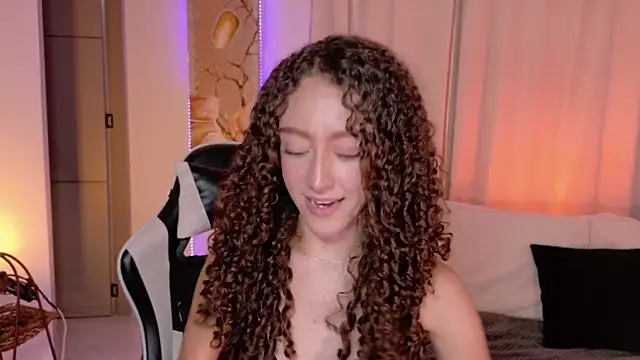 ChloeMoreti webcam