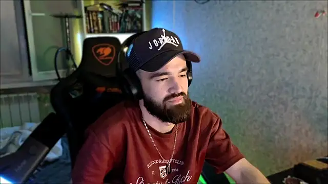 _Serious_Man webcam