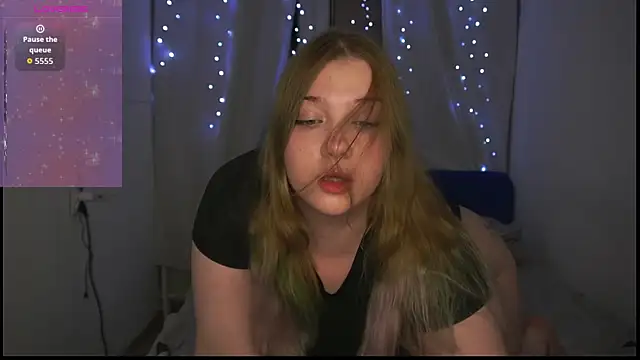 CuteSharloti webcam