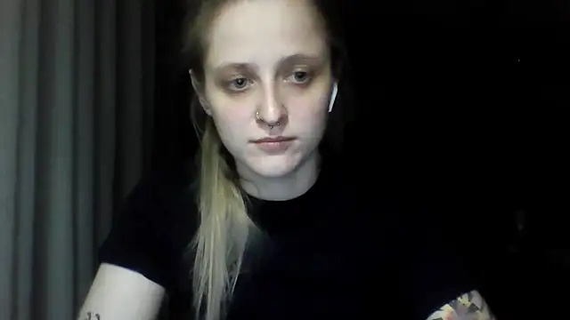 LeaWetGirl webcam