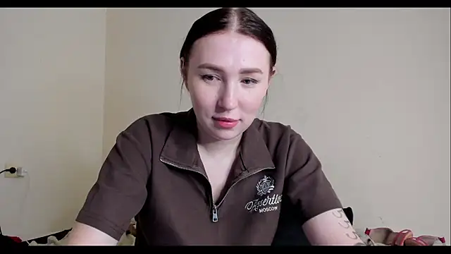 Milana_Lovee webcam
