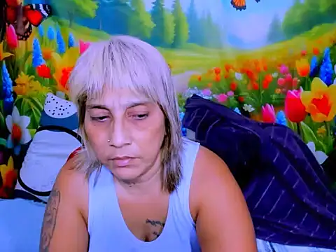 indianroxy webcam