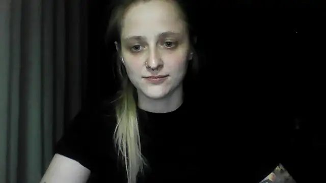 LeaWetGirl webcam