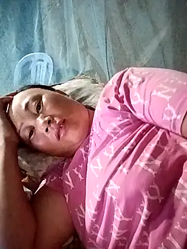 NyloveSquirt