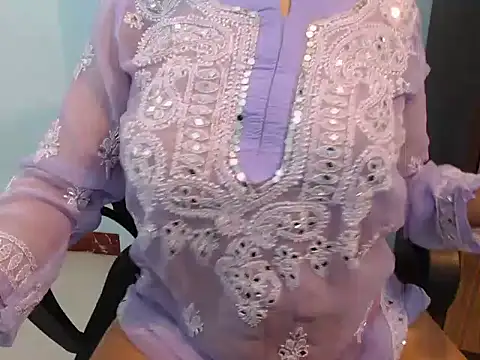 naughty_stripqueen webcam