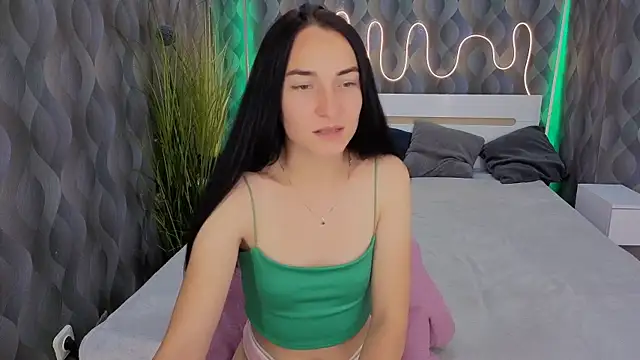 Yr_Shy_Bae webcam