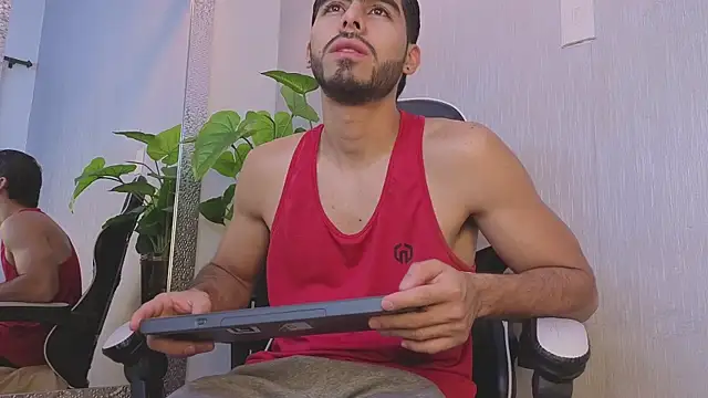 Markos_Miles webcam