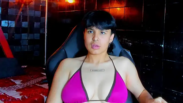 VioletFaith webcam