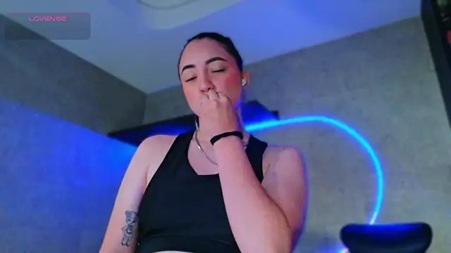 Lexavega_ webcam