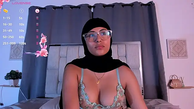 adaharaa_ webcam