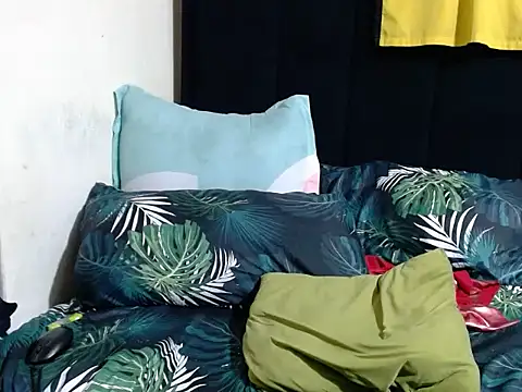 creamyslender23 webcam