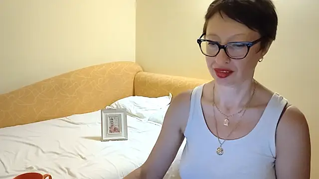 BellaRose_2020 webcam