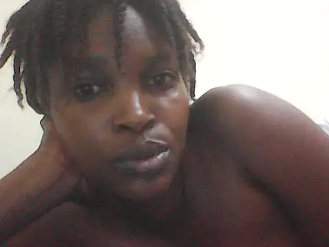 Pettite_ainah webcam
