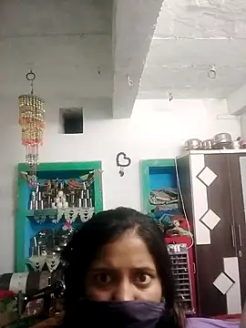 New_Hote-girl