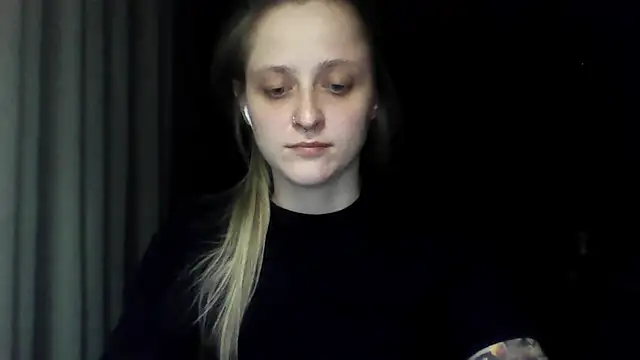 LeaWetGirl webcam