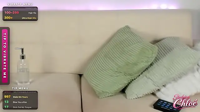 itschloelaurent Live Web Cam Show