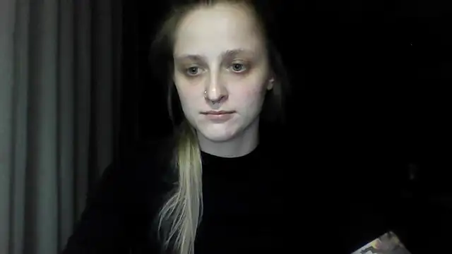 LeaWetGirl webcam