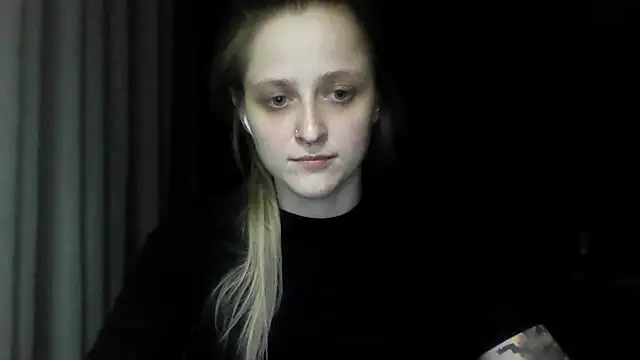 LeaWetGirl webcam