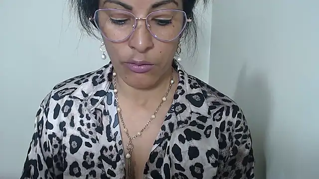 kateleyagrey webcam