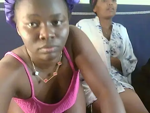 roziebeauty webcam