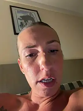 lola_tentatiion webcam