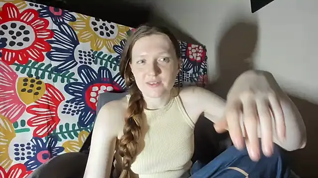 Holistic_woman webcam