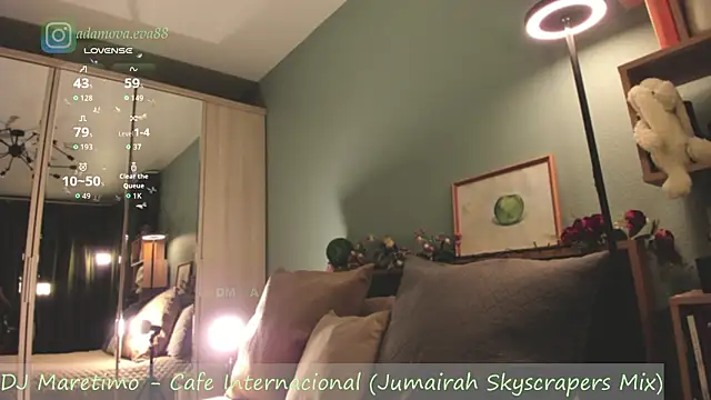 _Eva_Adama webcam