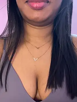 Tamil_Maaya webcam