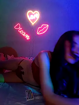 Lilia377 webcam