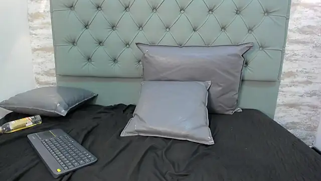 KataleyaVelvet webcam