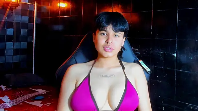 VioletFaith webcam
