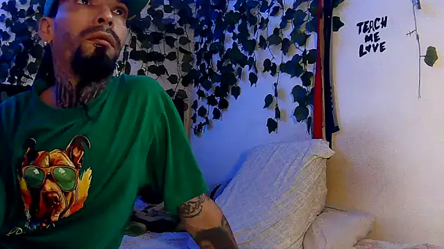 caribbeanlover1 webcam