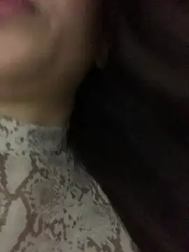 miqeilasweet (F young) - Tits out mm