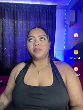 yanza2002 (Ask my age) - Rubbing the clitoris With close-up came