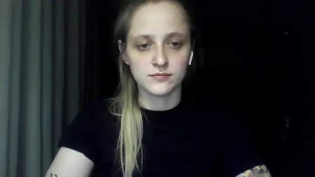 LeaWetGirl webcam