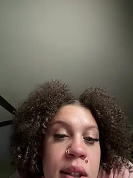 QueenNuttCollector Live Web Cam Show
