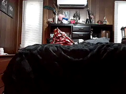 SukItSlo444 webcam