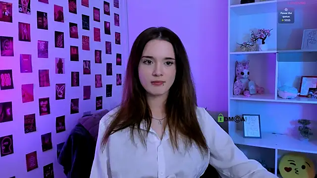 liana_kisses webcam