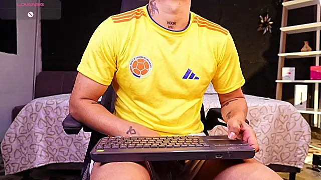 LiamDeep webcam