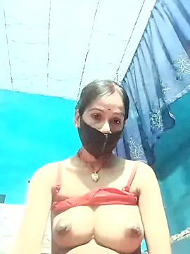 Nandani-758 webcam