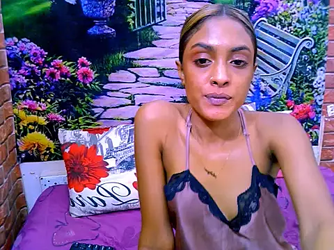 IndianPretty14u2Luv webcam