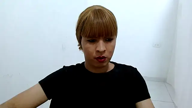estefania224 webcam