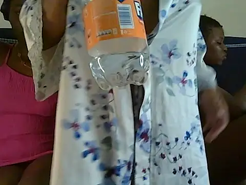 roziebeauty webcam