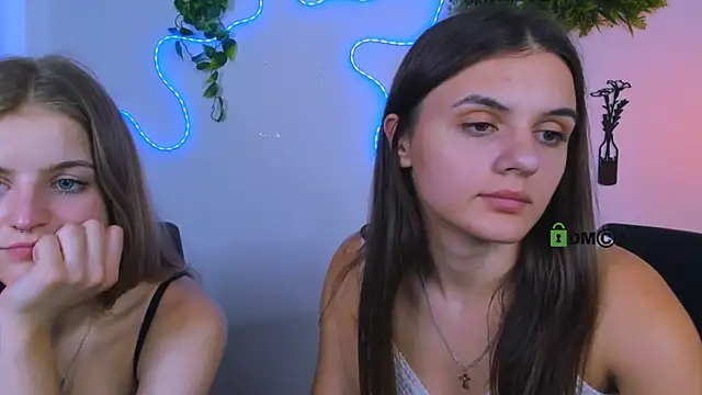 lisa_dark_ webcam